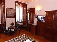 Pensión Tibullo 4*